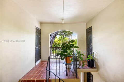Propiedad comercial en venta en Fort Lauderdale, Florida, 257.9 m2 № 1697289 - foto 27