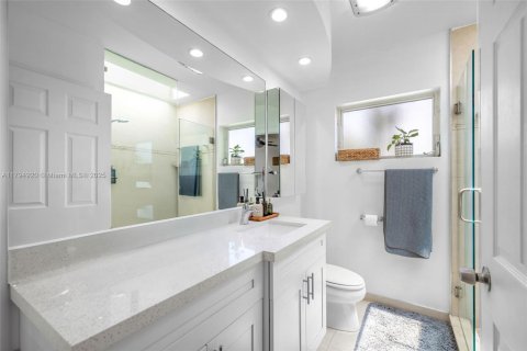Propiedad comercial en venta en Fort Lauderdale, Florida, 257.9 m2 № 1697289 - foto 20