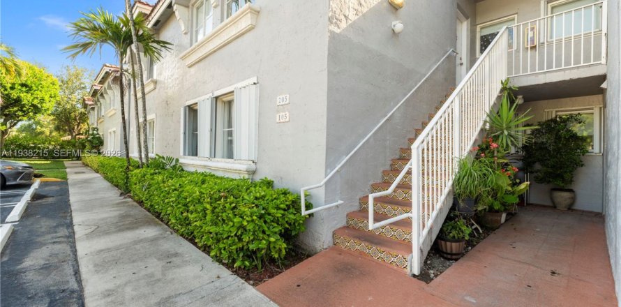 Condo à Doral, Floride, 3 chambres № 1995949