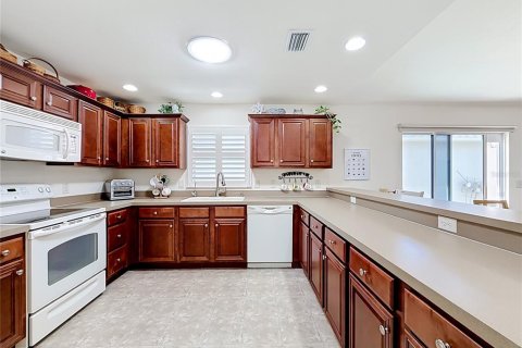 Casa en venta en The Villages, Florida, 2 dormitorios, 105.17 m2 № 2428824 - foto 3