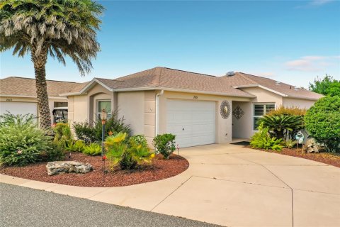 Casa en The Villages, Florida 2 dormitorios, 105.17 m2 № 2428824