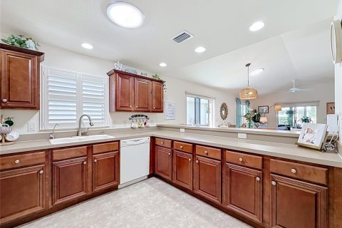 Casa en venta en The Villages, Florida, 2 dormitorios, 105.17 m2 № 2428824 - foto 4