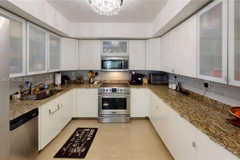 Condominio en venta en Hallandale Beach, Florida, 3 dormitorios, 132.85 m2 № 2152962 - foto 6