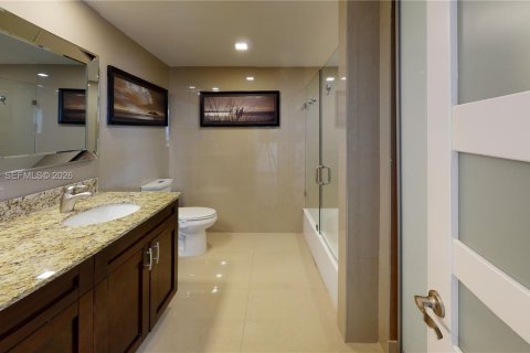 Condominio en venta en Hallandale Beach, Florida, 3 dormitorios, 132.85 m2 № 2152962 - foto 17