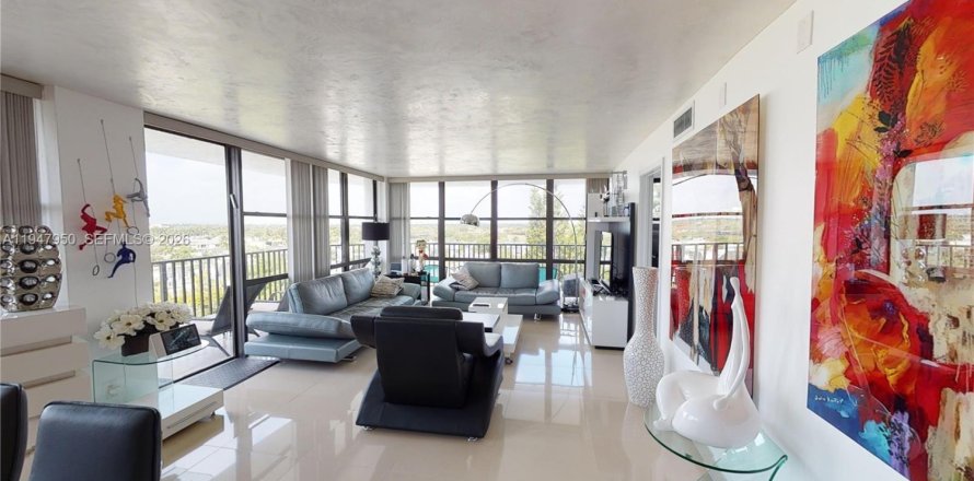 Condominio en Hallandale Beach, Florida, 3 dormitorios № 2152962