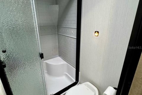 Купить земельный участок в Солт Спрингс, Флорида № 2097677 - фото 10