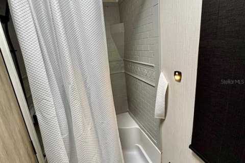 Купить земельный участок в Солт Спрингс, Флорида № 2097677 - фото 14