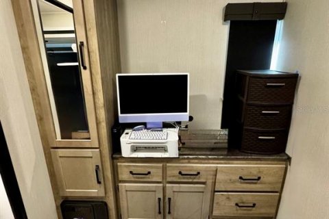 Купить земельный участок в Солт Спрингс, Флорида № 2097677 - фото 11