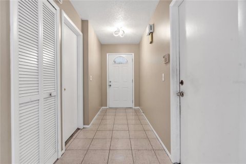 Villa ou maison à vendre à Apopka, Floride: 3 chambres, 159.05 m2 № 2407136 - photo 3
