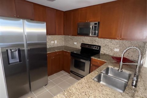 Condominio en alquiler en Aventura, Florida, 1 dormitorio, 79.9 m2 № 1970779 - foto 5