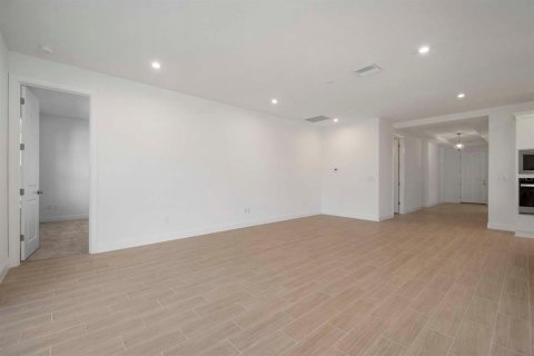 Casa en venta en Apollo Beach, Florida, 4 dormitorios, 186.73 m2 № 1570402 - foto 12