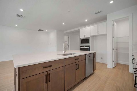 Casa en venta en Apollo Beach, Florida, 4 dormitorios, 186.73 m2 № 1570402 - foto 18