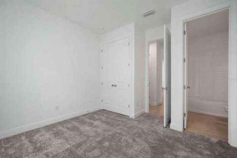 Casa en venta en Apollo Beach, Florida, 4 dormitorios, 186.73 m2 № 1570402 - foto 9