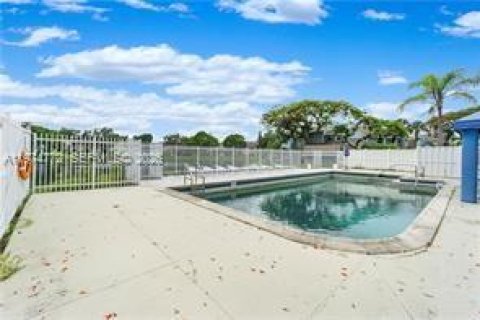 Touwnhouse à louer à North Lauderdale, Floride: 2 chambres, 88.07 m2 № 2036196 - photo 13