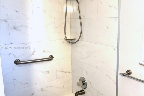 Touwnhouse à louer à North Lauderdale, Floride: 2 chambres, 88.07 m2 № 2036196 - photo 8