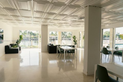 Condo in Bay Harbor Islands, Florida, 2 bedrooms  № 2316125 - photo 29