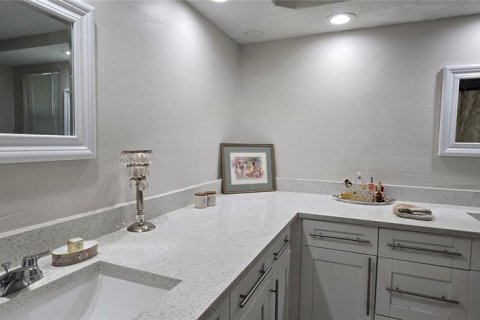 Villa ou maison à vendre à Port Richey, Floride: 2 chambres, 138.61 m2 № 1880907 - photo 24
