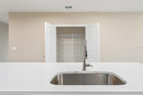 Duplex in Lady Lake, Florida 3 bedrooms, 140.19 sq.m. № 2239096 - photo 25