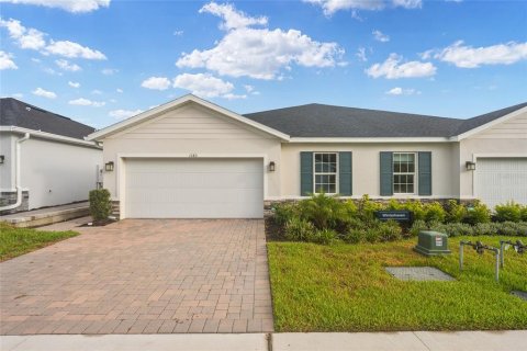 Duplex in Lady Lake, Florida 3 bedrooms, 140.19 sq.m. № 2239096