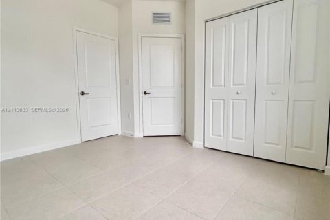 Touwnhouse à louer à Homestead, Floride: 3 chambres, 120.77 m2 № 2437623 - photo 25