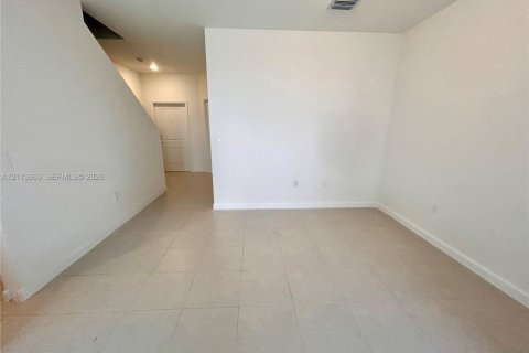 Touwnhouse à louer à Homestead, Floride: 3 chambres, 120.77 m2 № 2437623 - photo 8