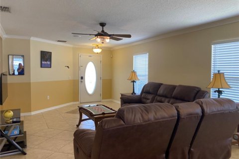 Casa en venta en Davenport, Florida, 4 dormitorios, 181.16 m2 № 2202304 - foto 4