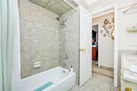 Casa en venta en Port Charlotte, Florida, 3 dormitorios, 191.94 m2 № 1899646 - foto 13