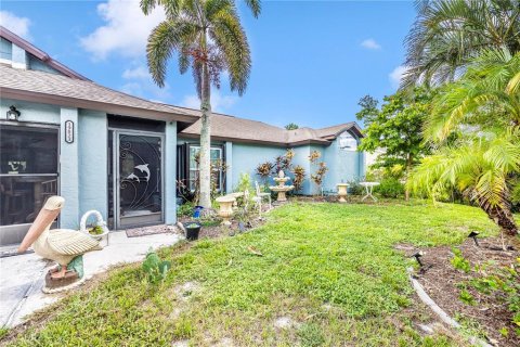 Casa en venta en Port Charlotte, Florida, 3 dormitorios, 191.94 m2 № 1899646 - foto 1