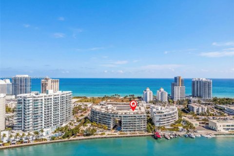 Copropriété à vendre à Miami Beach, Floride: 2 chambres, 106.19 m2 № 2317991 - photo 14