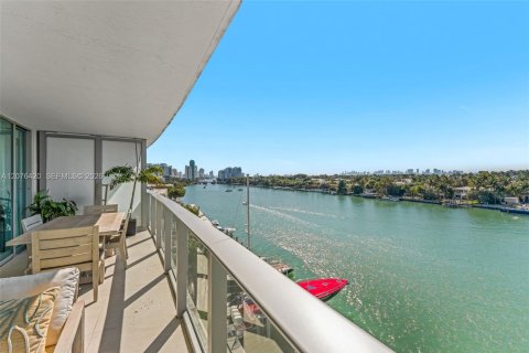 Copropriété à vendre à Miami Beach, Floride: 2 chambres, 106.19 m2 № 2317991 - photo 3