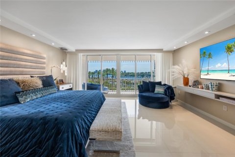 Condominio en venta en Miami, Florida, 3 dormitorios, 225.2 m2 № 2154878 - foto 13
