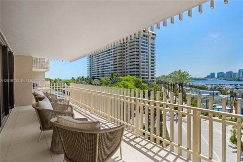 Condominio en venta en Miami, Florida, 3 dormitorios, 225.2 m2 № 2154878 - foto 20