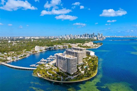 Condominio en venta en Miami, Florida, 3 dormitorios, 225.2 m2 № 2154878 - foto 24