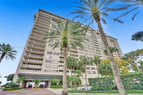 Condominio en venta en Miami, Florida, 3 dormitorios, 225.2 m2 № 2154878 - foto 22