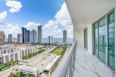 Condo in Sunny Isles Beach, Florida, 2 bedrooms  № 1931026 - photo 25