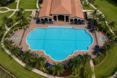 Touwnhouse à vendre à Cutler Bay, Floride: 3 chambres, 140.75 m2 № 2154130 - photo 20