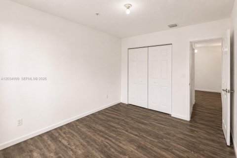 Touwnhouse à vendre à Cutler Bay, Floride: 3 chambres, 140.75 m2 № 2154130 - photo 11