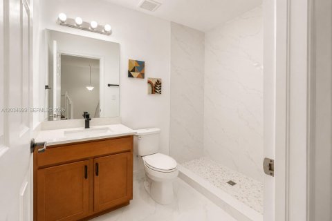 Touwnhouse à vendre à Cutler Bay, Floride: 3 chambres, 140.75 m2 № 2154130 - photo 12