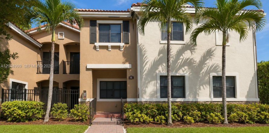 Touwnhouse à Cutler Bay, Floride 3 chambres, 140.75 m2 № 2154130