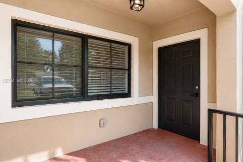 Touwnhouse à vendre à Cutler Bay, Floride: 3 chambres, 140.75 m2 № 2154130 - photo 18