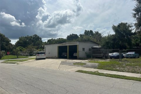 Propiedad comercial en DeLand, Florida 111.48 m2 № 2206337