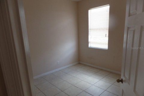 Villa ou maison à louer à Kissimmee, Floride: 4 chambres, 183.2 m2 № 2418864 - photo 10
