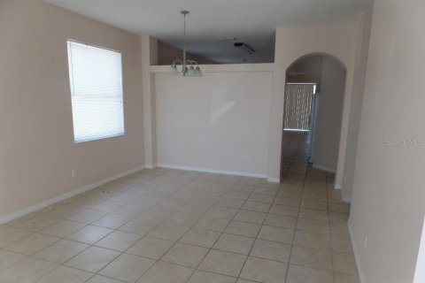 Villa ou maison à louer à Kissimmee, Floride: 4 chambres, 183.2 m2 № 2418864 - photo 2