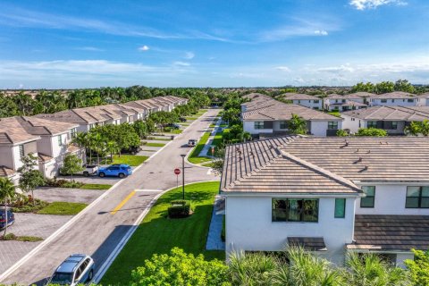 Touwnhouse à vendre à Lake Worth, Floride: 3 chambres, 181.53 m2 № 2402638 - photo 26