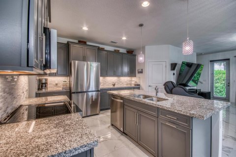 Touwnhouse à vendre à Lake Worth, Floride: 3 chambres, 181.53 m2 № 2402638 - photo 13
