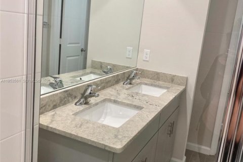 Adosado en alquiler en Mangonia Park, Florida, 3 dormitorios, 135.08 m2 № 2008026 - foto 6