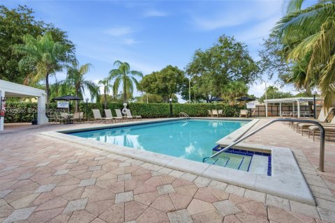 Снять в аренду кондоминиум в Майами, Флорида 2 спальни, 85.38м2, № 1991738 - фото 26