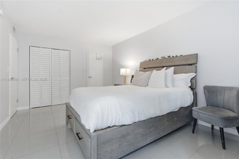 Снять в аренду кондоминиум в Майами, Флорида 2 спальни, 85.38м2, № 1991738 - фото 18