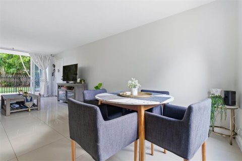 Снять в аренду кондоминиум в Майами, Флорида 2 спальни, 85.38м2, № 1991738 - фото 5