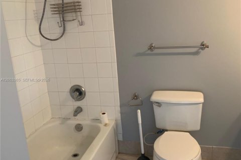 Copropriété à vendre à Royal Palm Beach, Floride: 2 chambres, 103.31 m2 № 2069613 - photo 13